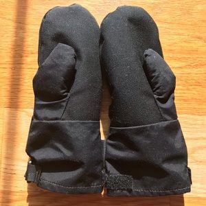 Warm insulated Black Mittens by Outdoor Research